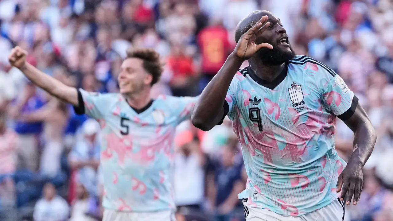 El belga Romelu Lukaku (9) celebra tras anotar el cuarto gol de su equipo durante el partido de octavos de final de la Copa del Mundo entre Estados Unidos y Bélgica en Seattle, el lunes 6 de julio de 2026. Associated Press / LaPresse