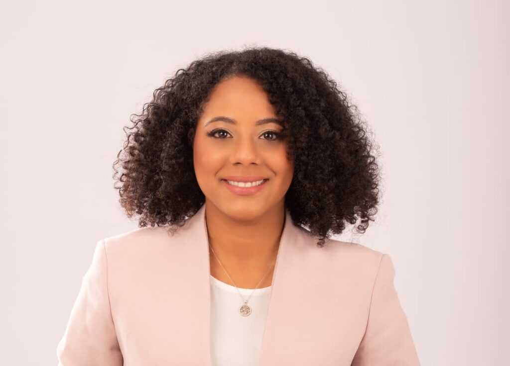 paola feliz