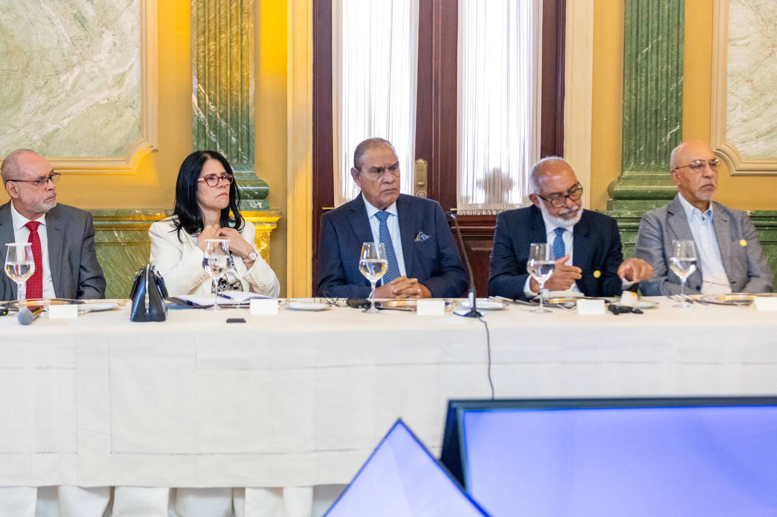 Autoridades en panel de la Conferencia Internacional Anticorrupción 2026 en República Dominicana
