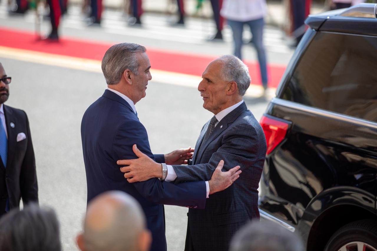 Presidente Abinader recibe en Palacio Nacional al Presidente de Honduras Nasry Asfura Zablah