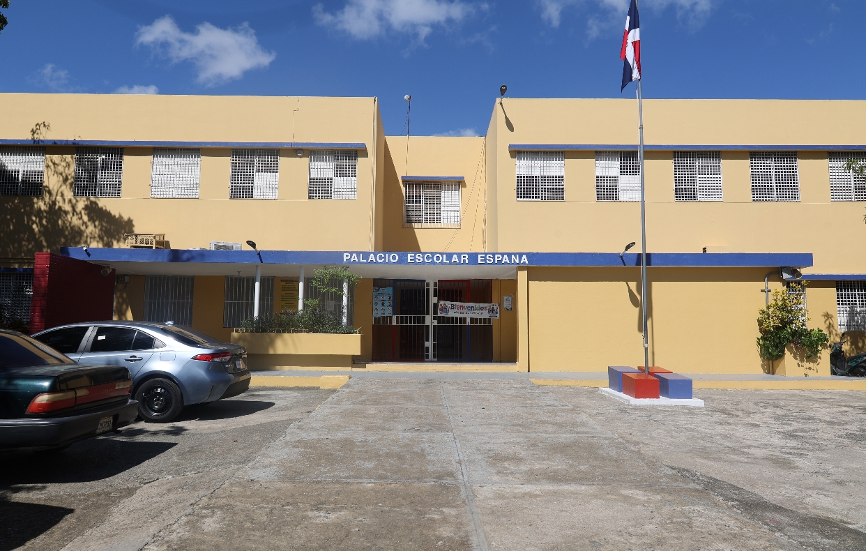 Los centros del Gran Santo Domingo comenzaron a recibir a Guillermo Burgos