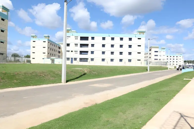 Edificio en Las Parras.