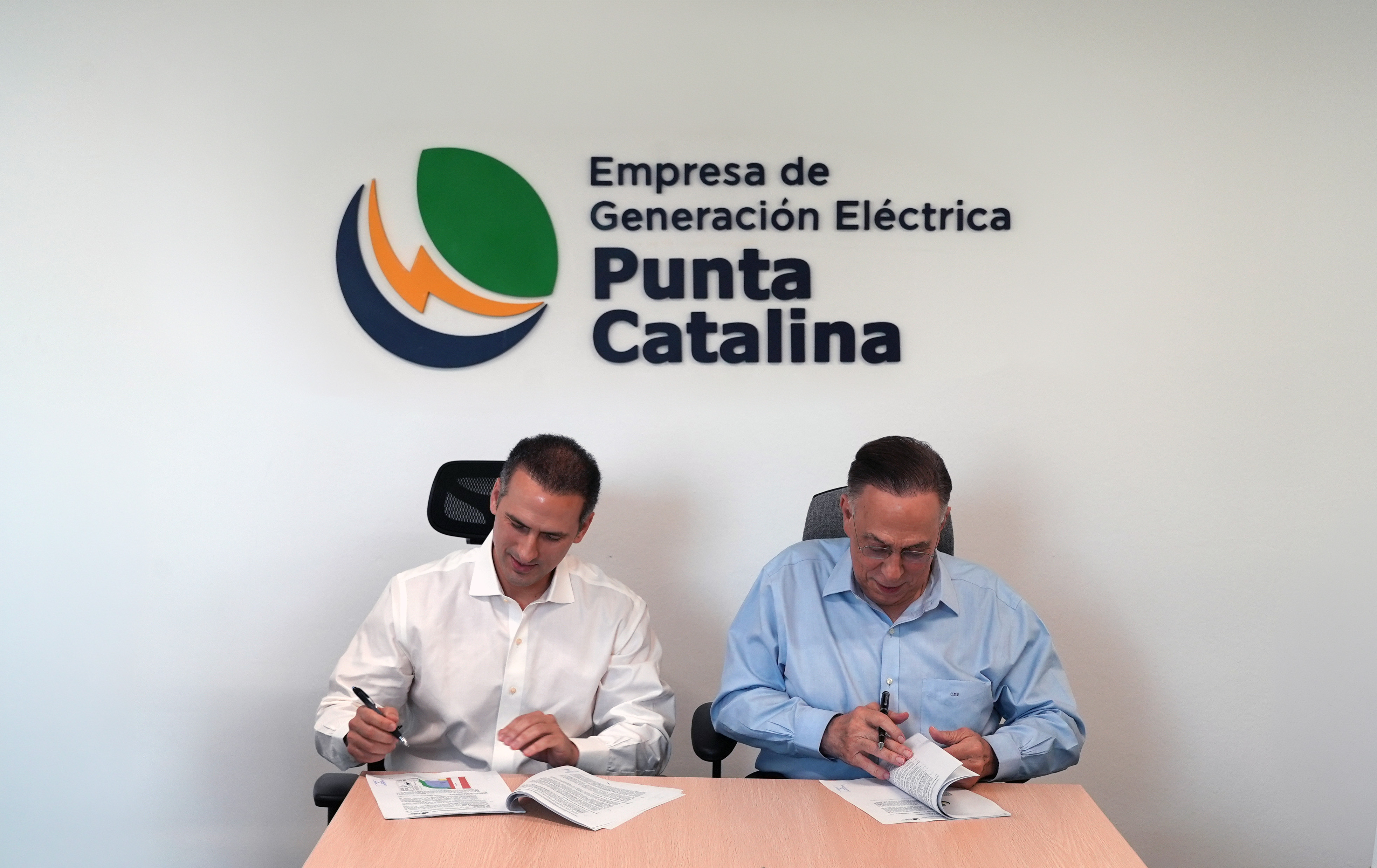 La Empresa de Generación Eléctrica Punta Catalina invertirá US$38 millones en un sistema de almacenamiento de energía que le permitirá responder rápidamente a las variaciones de frecuencia y facilitará la integración de energías renovables.
