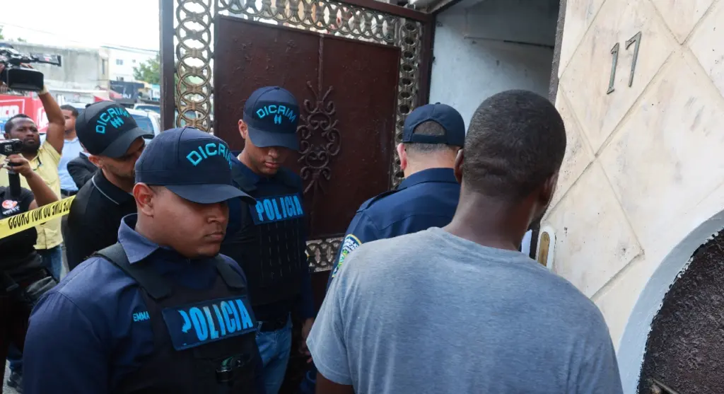 Entre sangre y ropa desechada: la escena encontrada en la casa de Julián Oro Duro