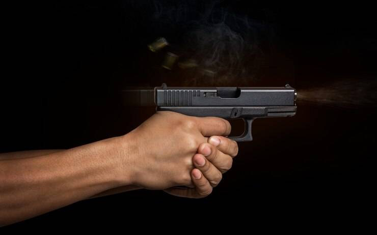 pistola-de-mano-pistola-automatica_90839-21