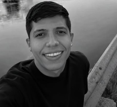 Ese grito no sólo rompió el silencio de ese día sino que también rompió en dos la historia de una familia colombiana que hoy se aferra a los recuerdos de un joven trabajador, disciplinado y dedicado a su familia.