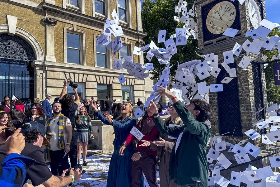 Fans de la fantástica saga de 'Harry Potter' en Londres