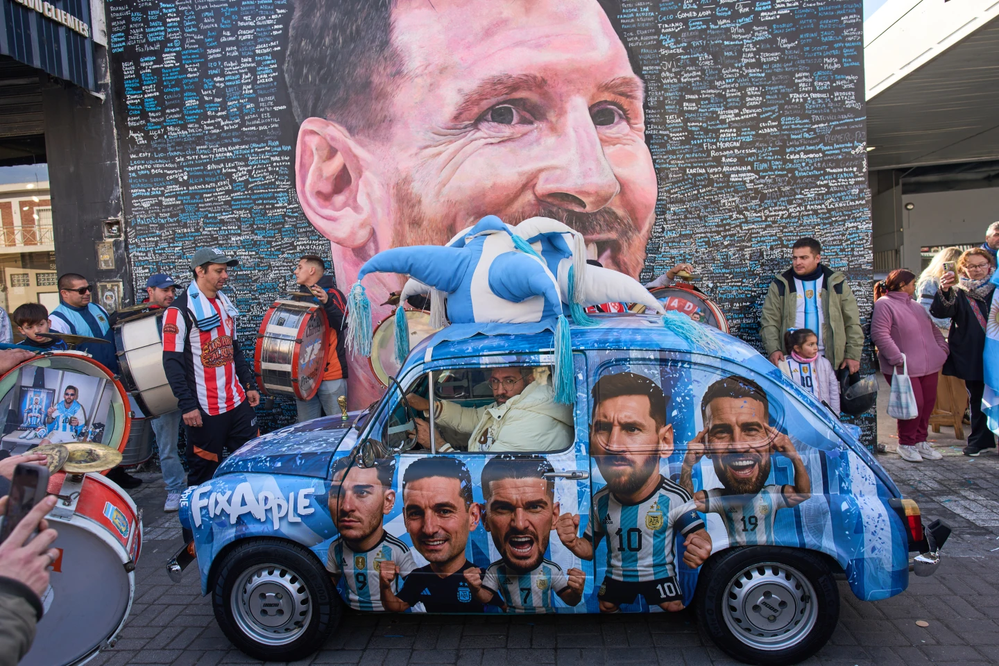 Así celebran a Leo Messi en las calles de Argentina