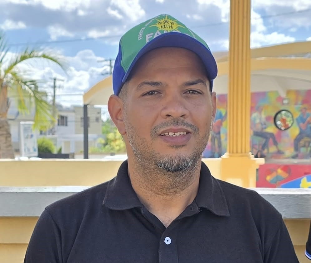 Martín Medina, vocero de Falpo, explicando los motivos del paro de este lunes en Salcedo.