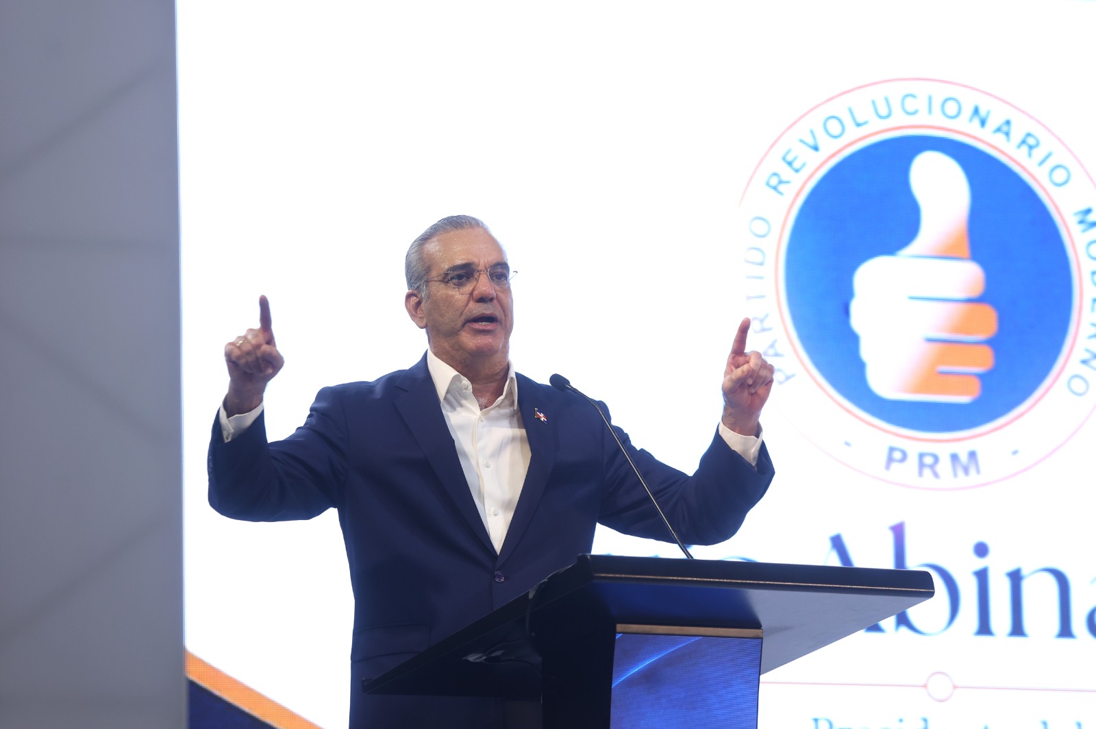 Luis Abinader enfatizó su interés en seguir fortaleciendo la unidad interna del PRM.
