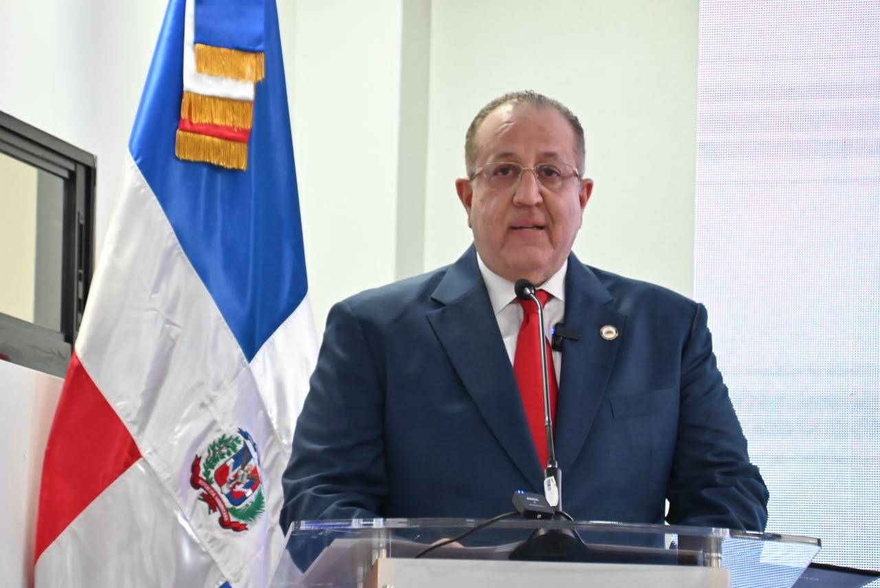 Magín Díaz.