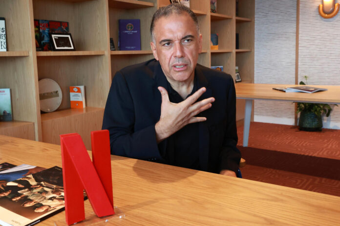 El vicepresidente de contenidos de Netflix para Latinoamérica, Francisco Ramos, habla durante una entrevista con EFE el 6 de septiembre de 2026 en Ciudad de México (México). EFE/Mario Guzmán