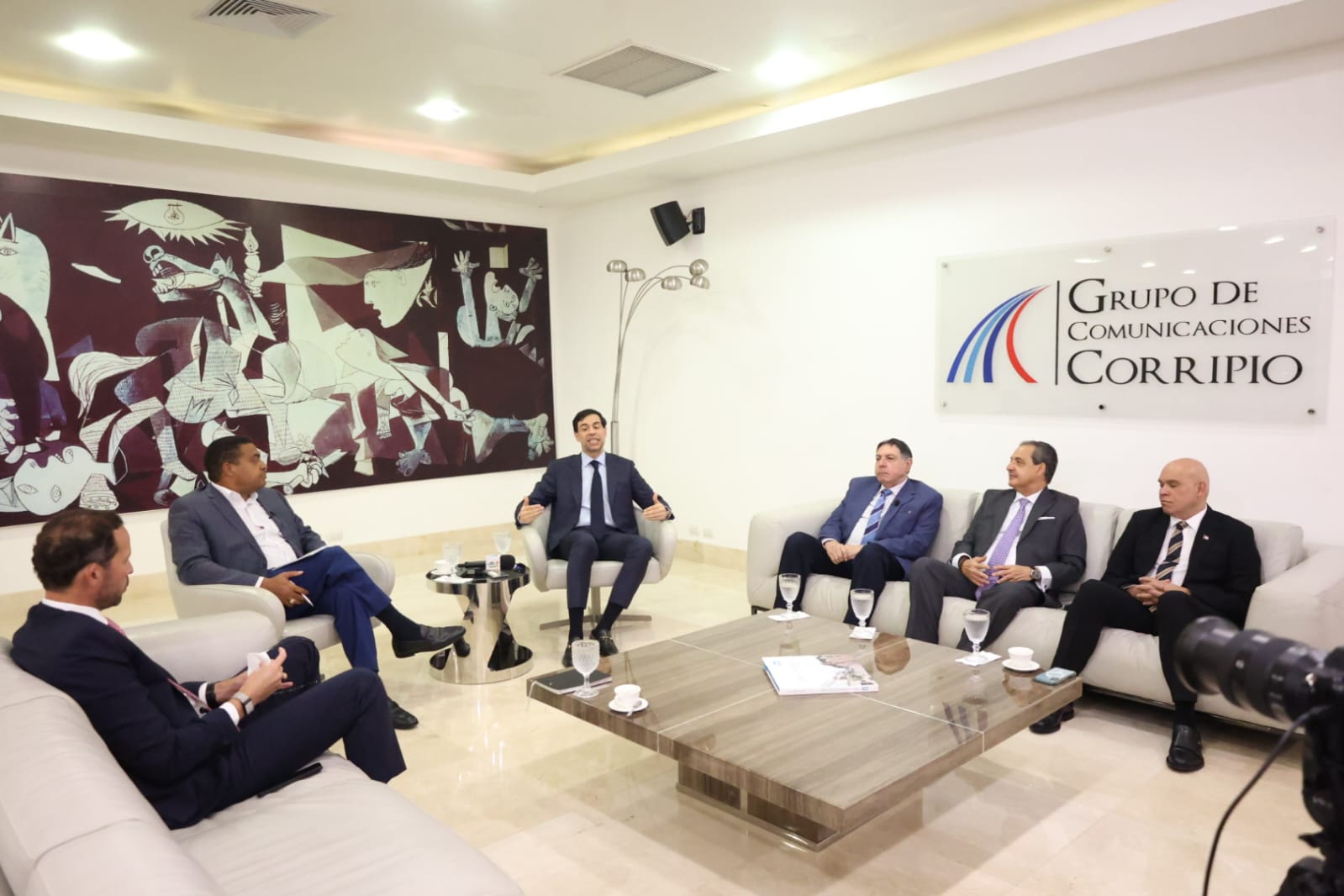 Roberto Ángel Salcedo durante su participación en el Almuerzo del Grupo de Comunicación Corripio.