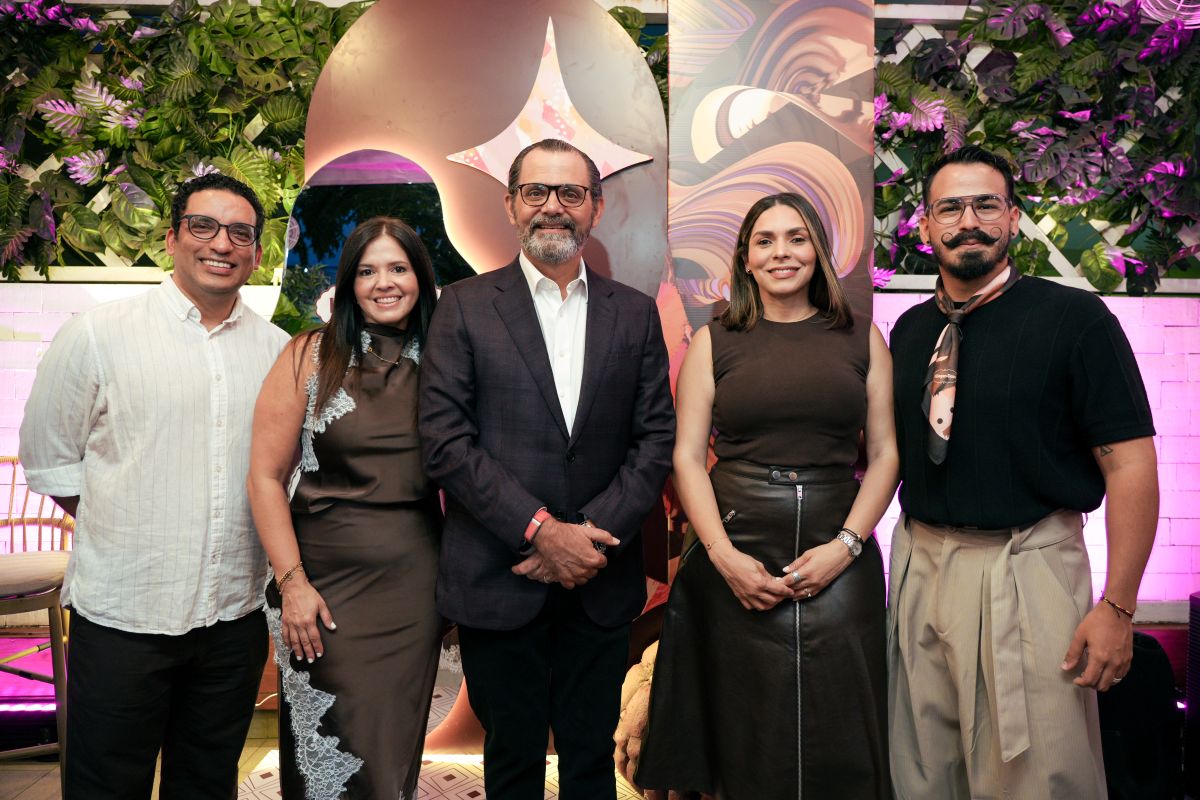 Mario Rodríguez, Shanna Román, José Miguel Bonetti Du-Breil, Jezmín Navarro y John Serrano