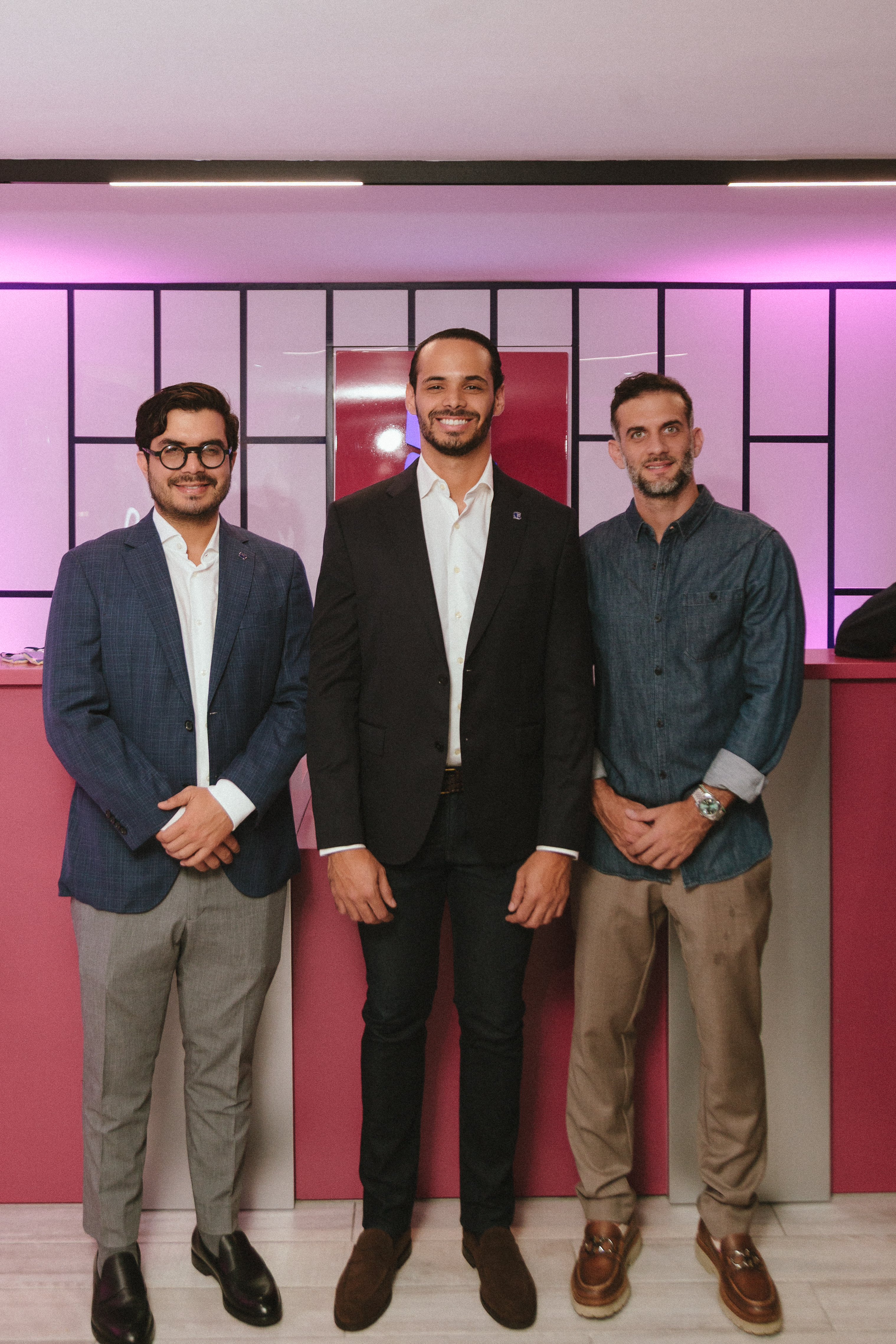 Kelvin Carrau, Luis Carlos Martínez y Enrique Curiel.