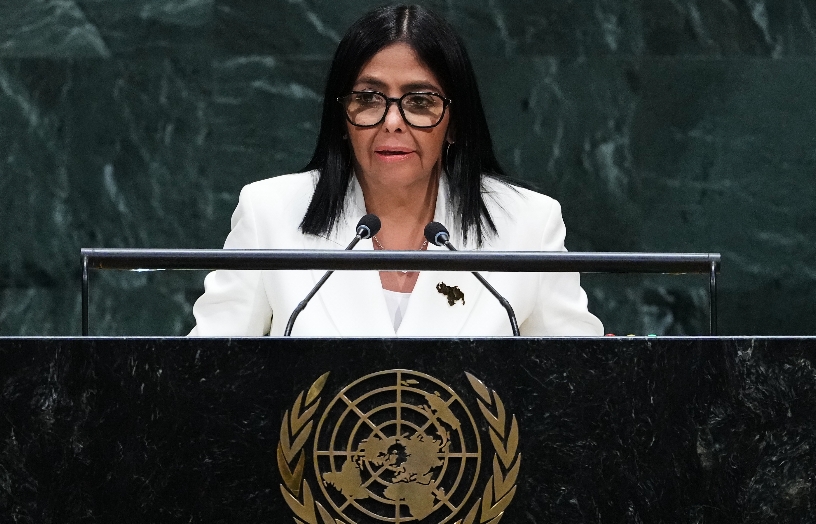 Delcy Rodríguez mientras hablaba en la ONU. AP