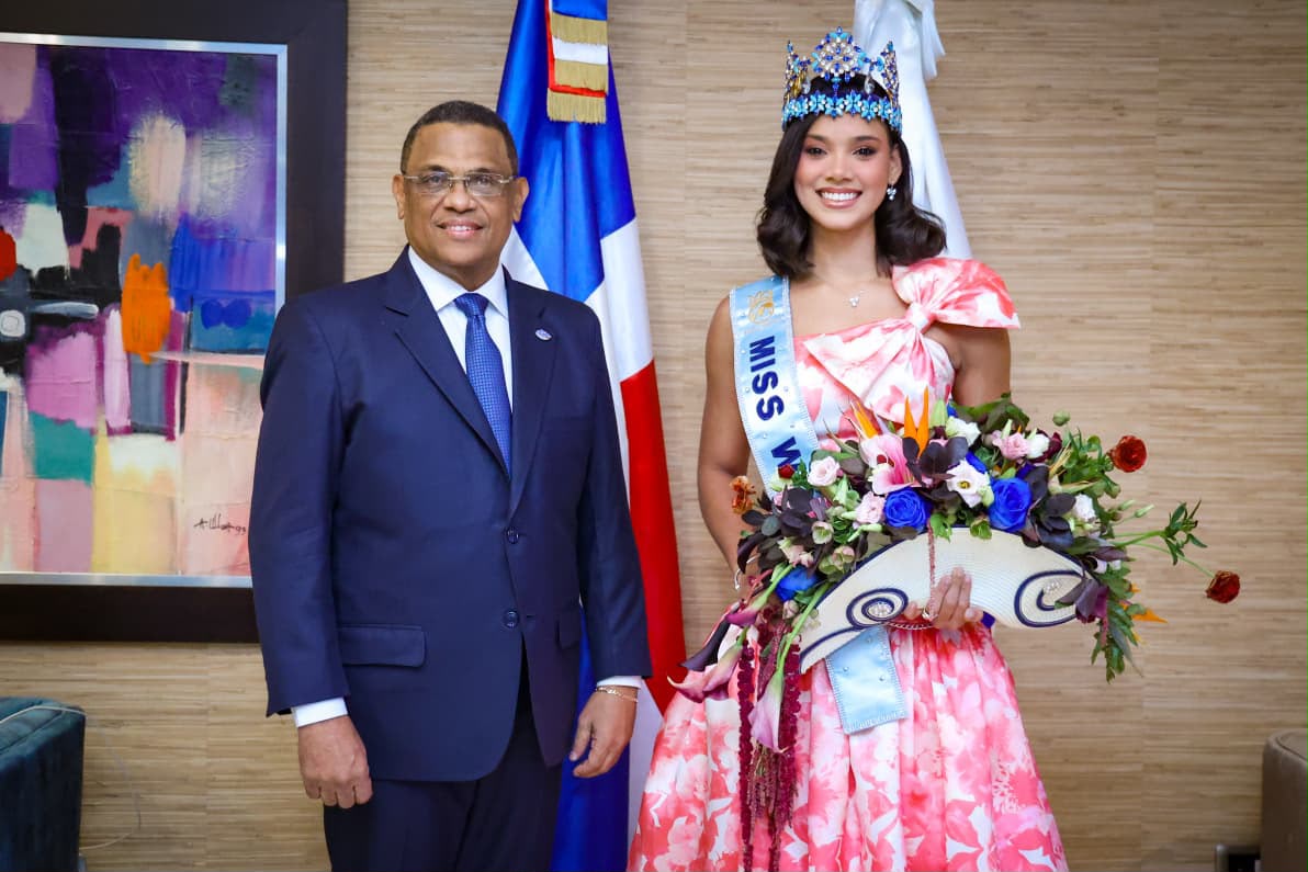 Joheirry Mola regresa a República Dominicana tras ganar la corona de Miss Mundo 2026