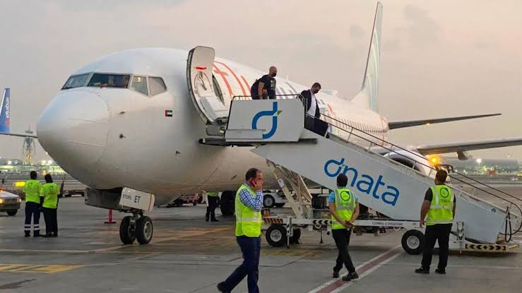 Un avión de Flydubai con destino a Israel realiza un aterrizaje de emergencia en Arabia Saudita por un 