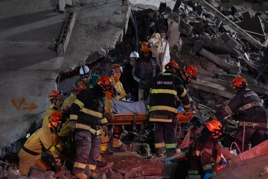 Se eleva a seis el número de muertos por el derrumbe de un edificio en construcción en Brasil