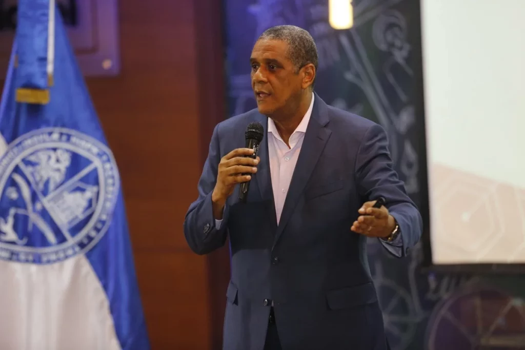 Fernando Pinales, presidente de CODOPYME