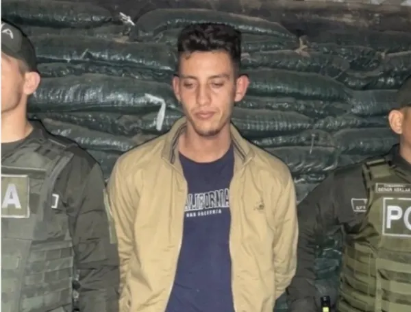 Detienen a francotirador del ELN por planear atentado contra De la Espriella