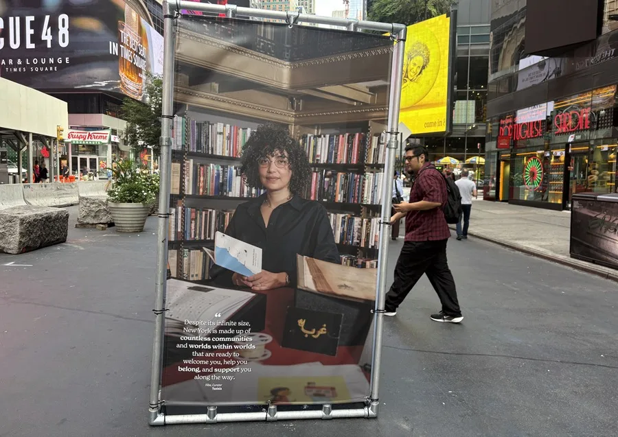 Una exposición en Times Square reivindica las aportaciones de los inmigrantes ante los ataques de Trump
