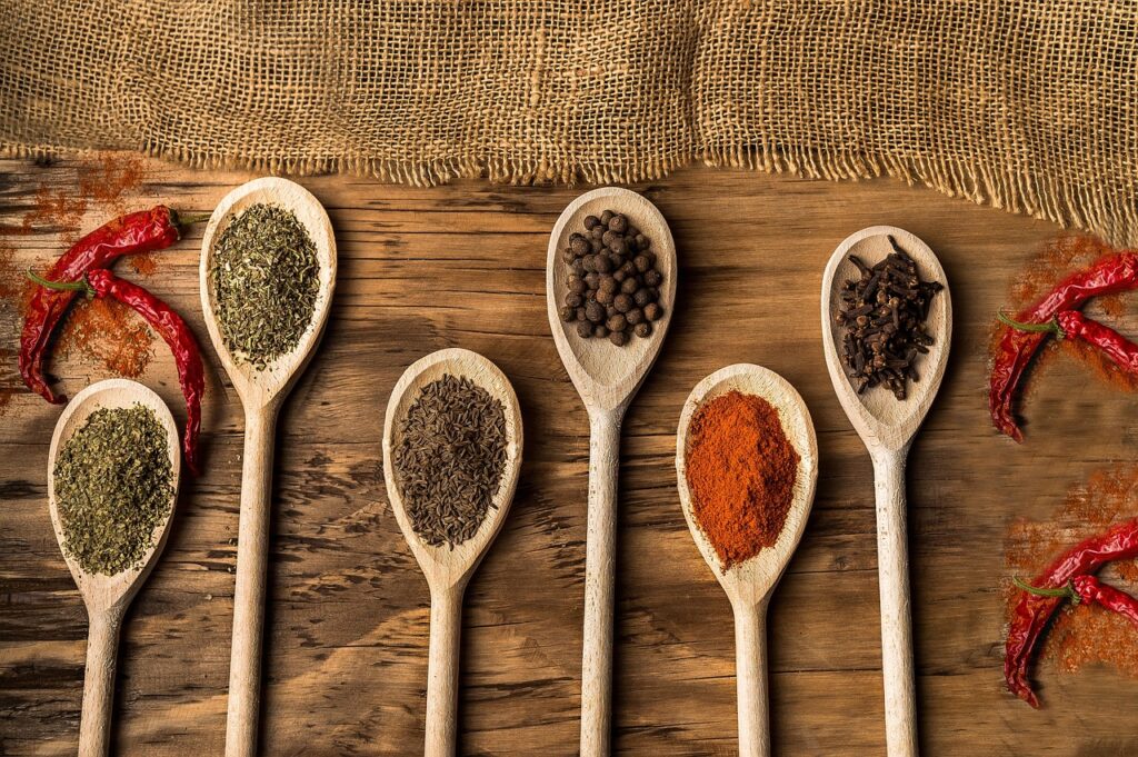 Seis especias que pueden dar más sabor a las comidas sin añadir tanta sal
