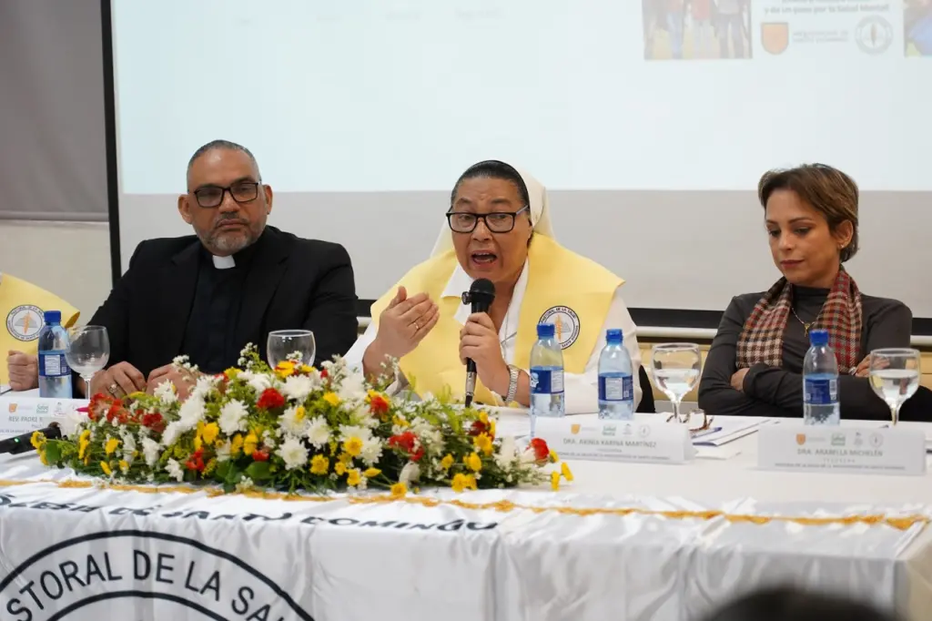 La hermana Trinidad Ayala instó a romper barreras que dificultan la búsqueda de asistencia, indicando que esto no debe ser motivo de vergüenza. José de León.