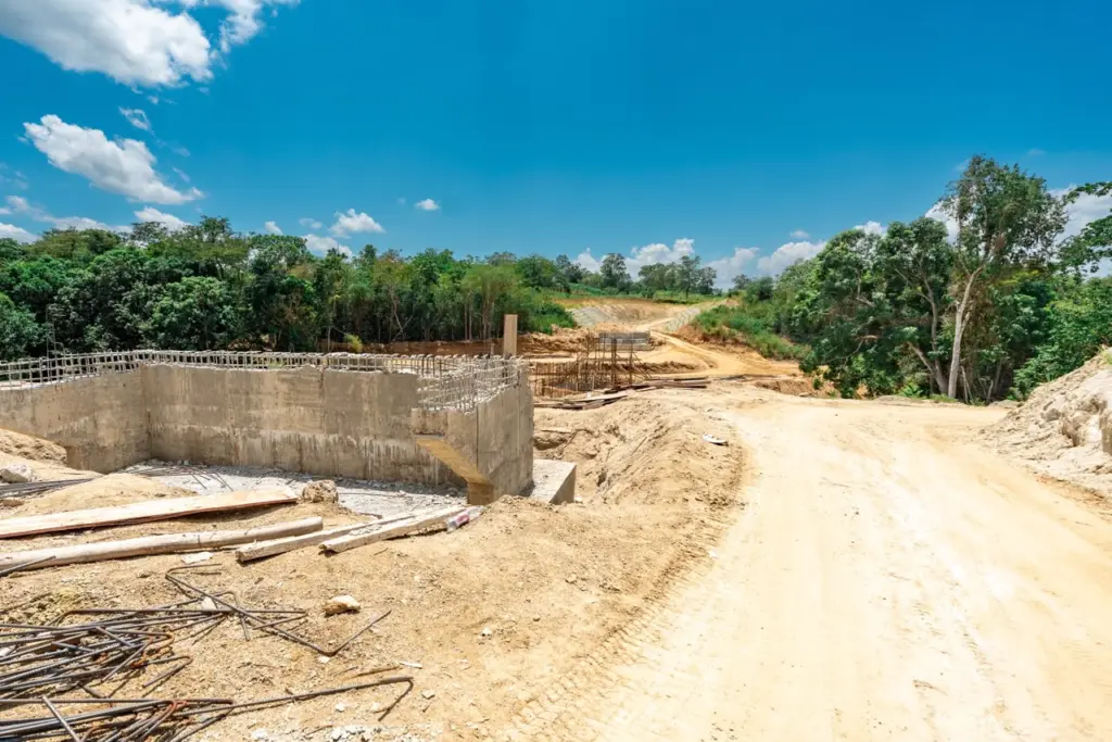 Inicia construcción de 14,5 kilómetros de muro fronterizo en Jimaní