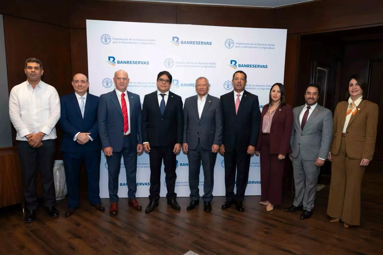 Banreservas, FAO y Agricultura asignan RD$1,180 millones para modernizar el campo