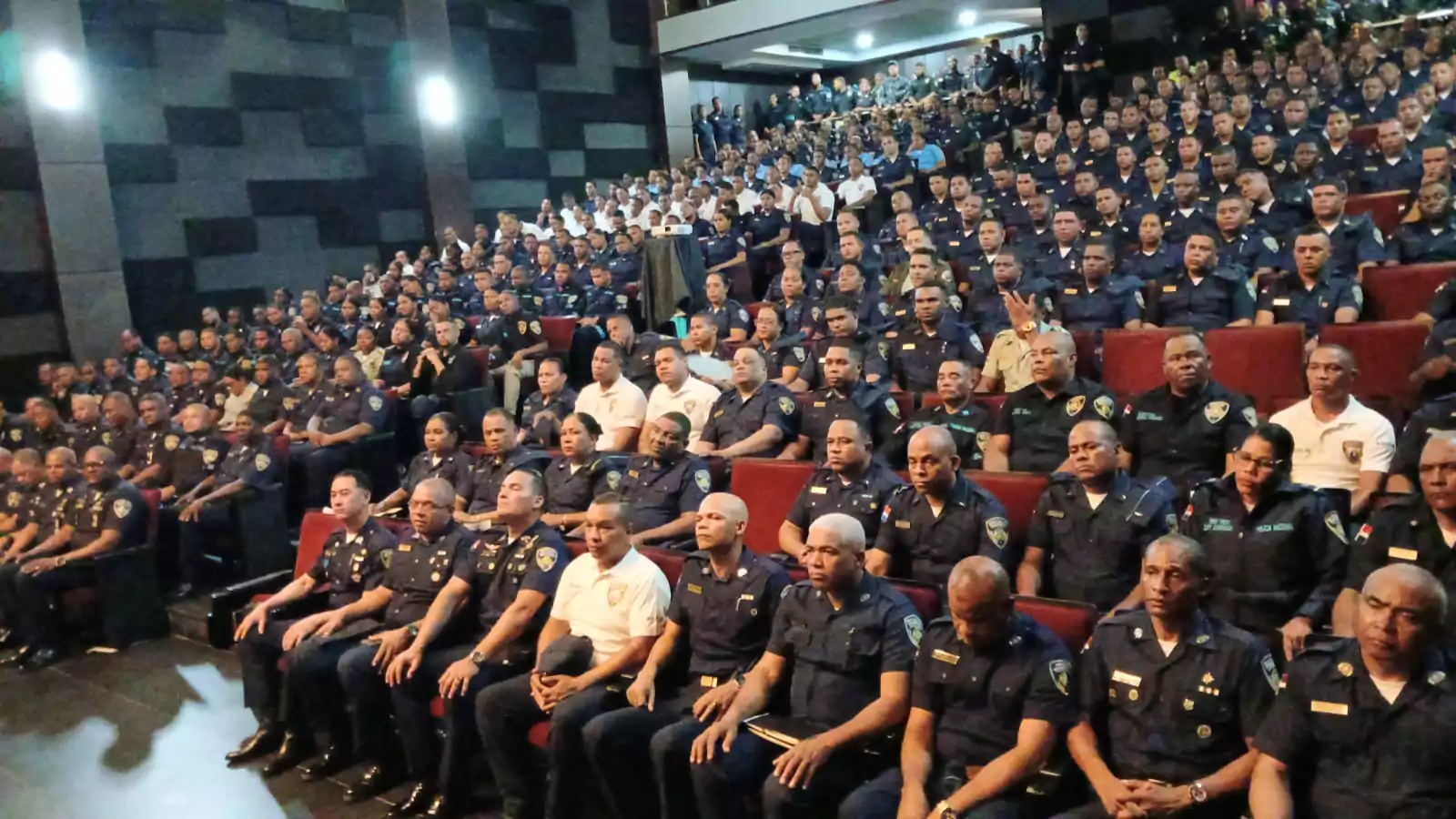 Director de Policía insta a agentes del Sur a actuar con disciplina y respeto a la ciudadanía
