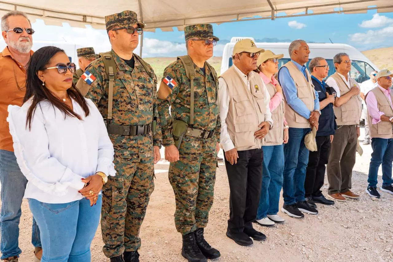 Gobierno inicia construcción de 14,5 kilómetros de valla fronteriza en Jimaní
