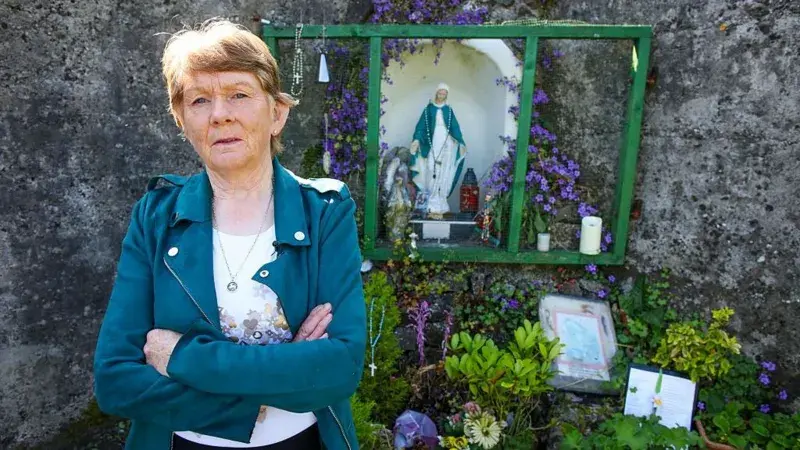Liam Neeson participa en una nueva película que revela la historia detrás de los bebés Tuam