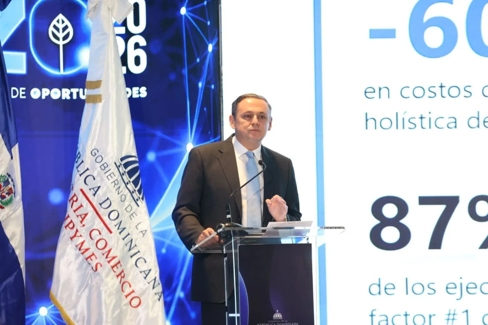 Gobierno dispone de cerca de 15 mil becas para formación tecnológica