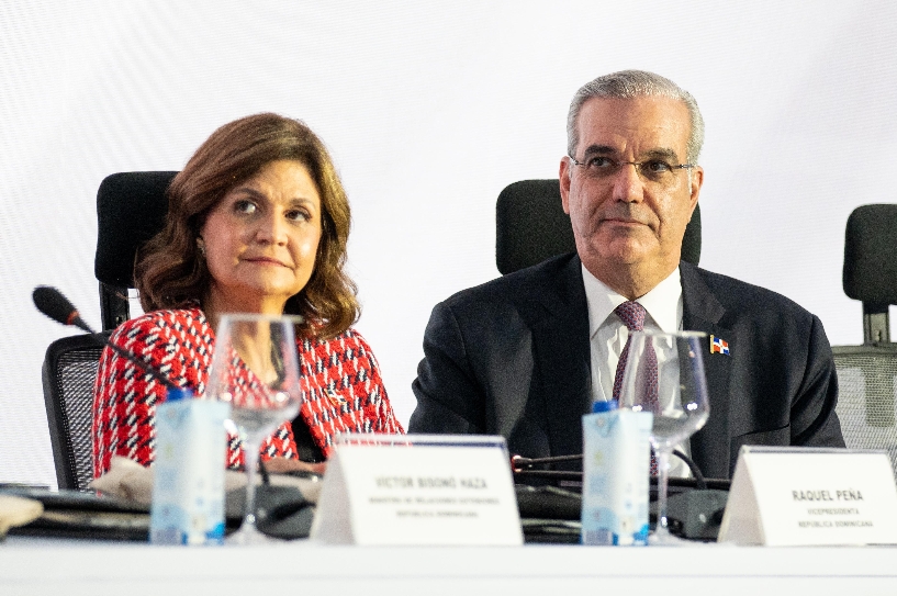 Vicepresidenta Raquel Peña y presidente Abinader.