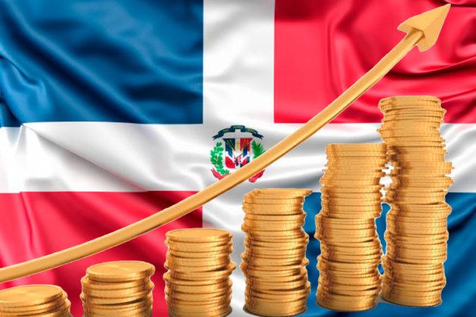 Magín Díaz: “La deuda pública sube 6 mil millones de dólares cada año, pero el gobierno no tiene la culpa”