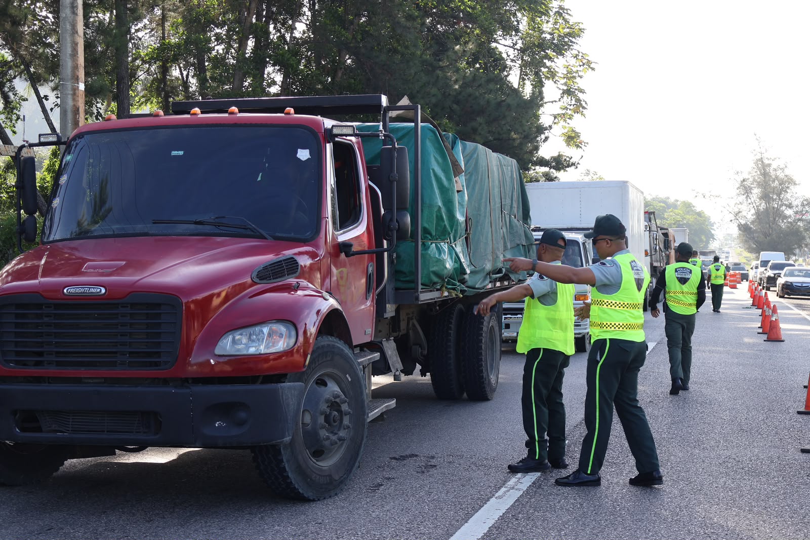 DIGESETT despliega agentes para garantizar movilidad durante actividades en el Centro Olímpico, Plaza de la Cultura y vías