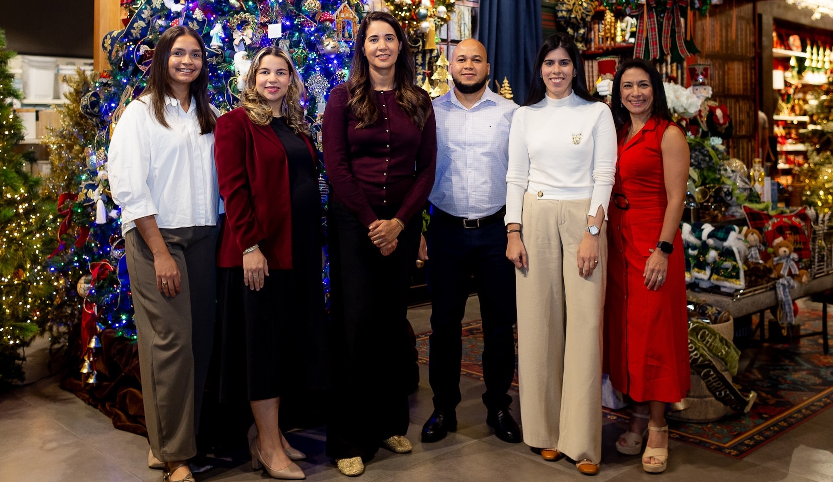 Juliette López González, Karla Agramonte, Paola Collado, Jhonel Paulino, María De Lourdes Herrera y Fayse Rizek