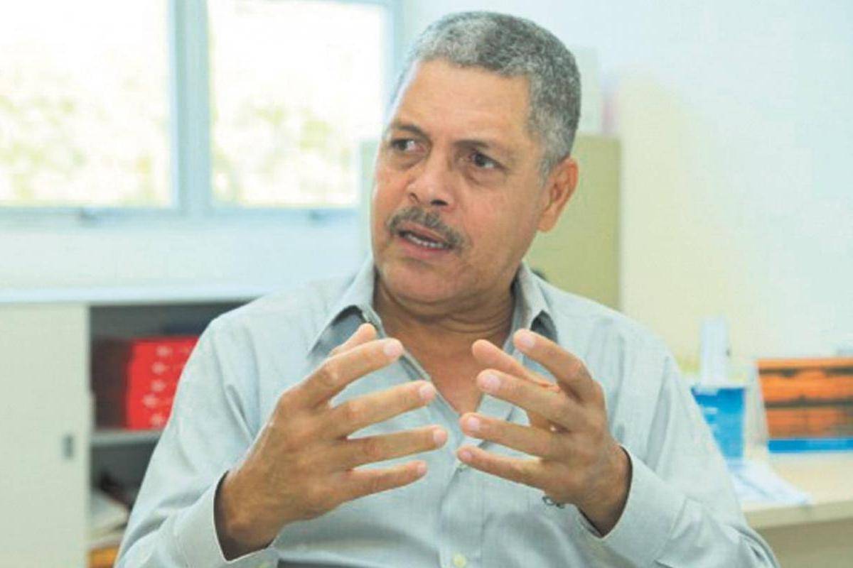 El ambientalista Luis Carvajal. 