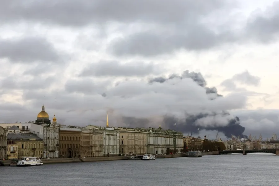 Ucrania lanza uno de los mayores ataques con drones de la guerra contra San Petersburgo. EFE/EPA/STRINGER