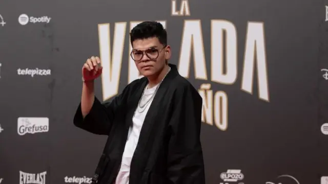 Komanche en la alfombra roja 