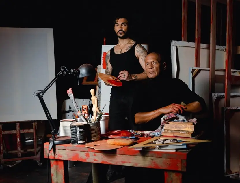 “Rojo”: una obra de duelo entre arte, poder y miedo al olvido
