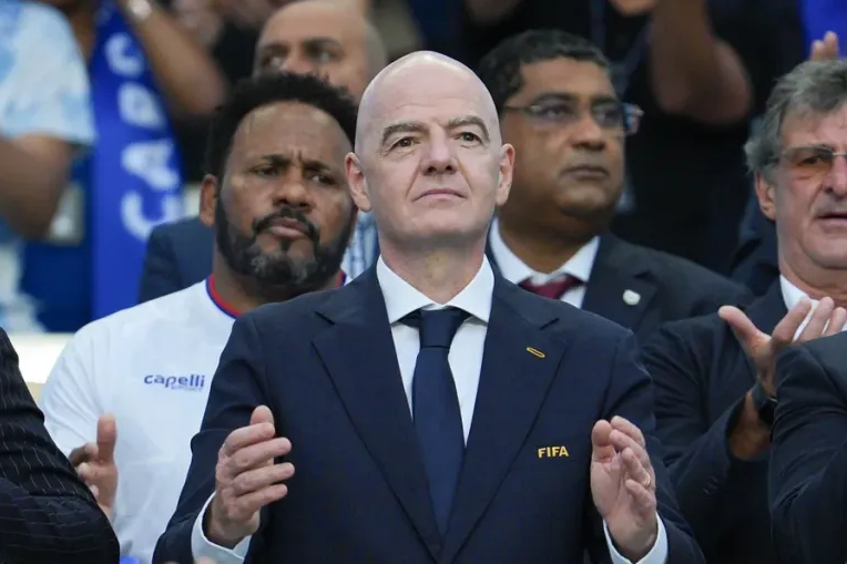El presidente de la FIFA, Gianni Infantino, en un partido del Mundial de Fútbol de 2026. EFE/Alberto Boal