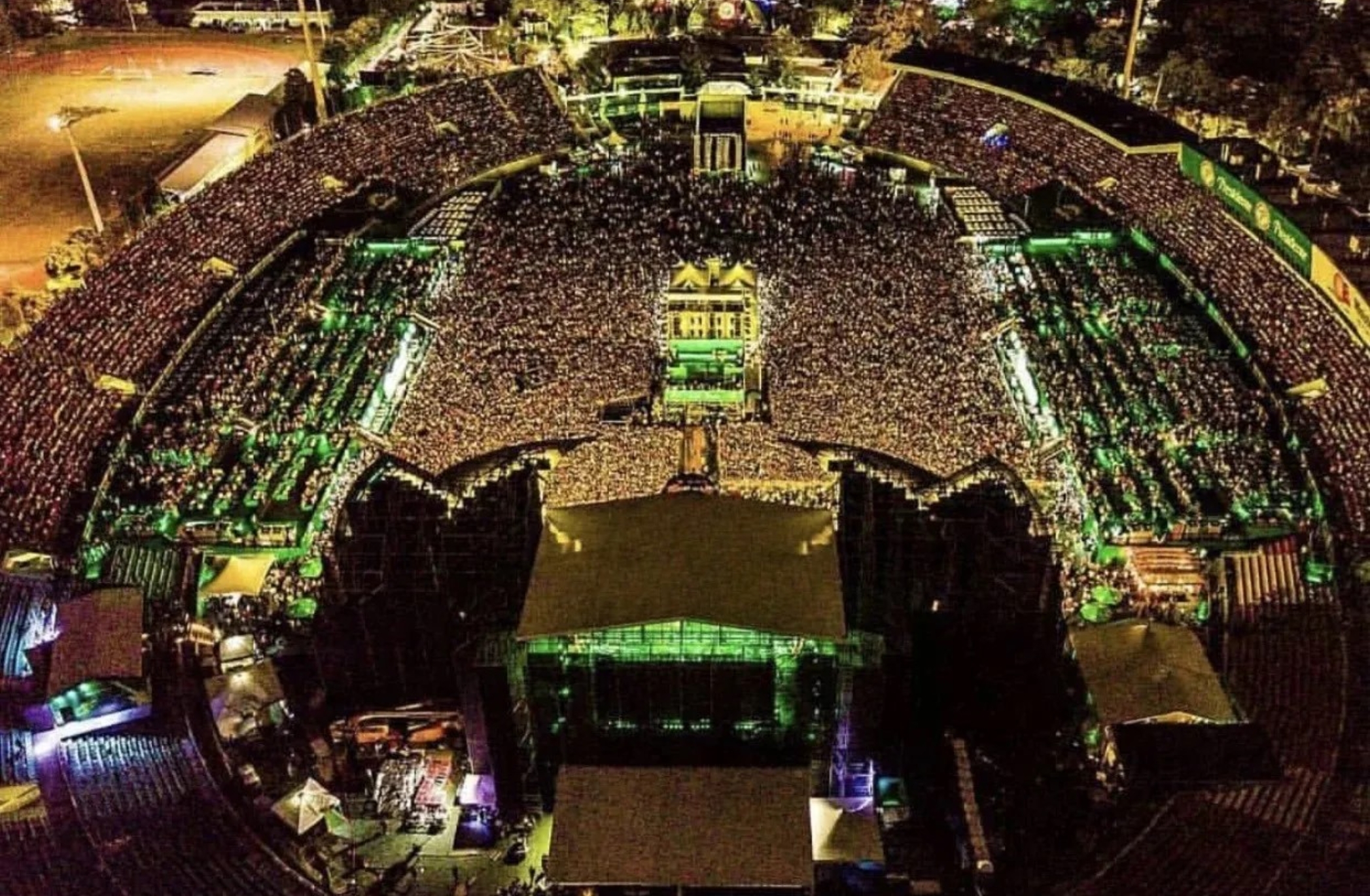 El Festival Presidente ha reunido, en sus ediciones anteriores, una media de 50.000 personas cada día, desde su primera edición en 1997.