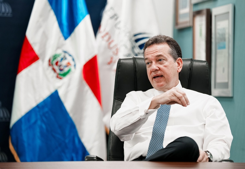 Víctor (Ito) Bisonó, Ministro de Relaciones Exteriores.