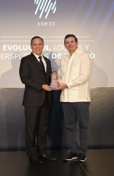 Molina fue reconocida.