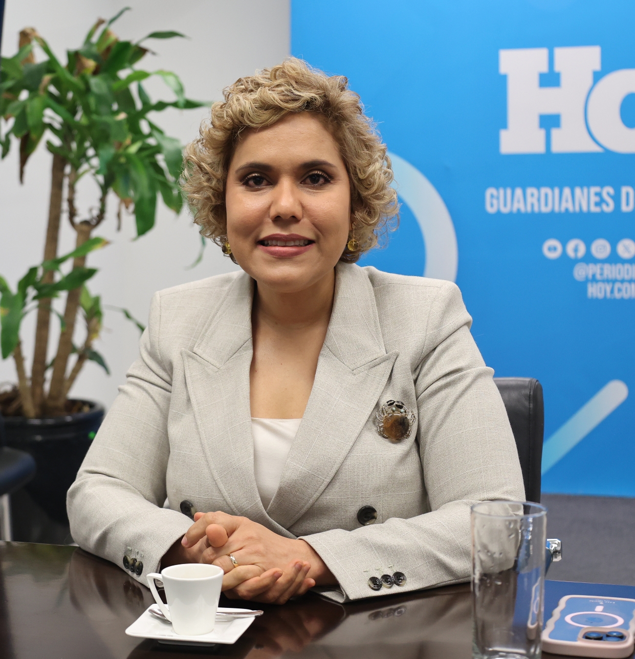 La presidenta del Consejo Directivo de la Comisión Nacional de Defensa de la Competencia (ProCompetencia), María Elena Vásquez Taveras, Guillermo Burgos