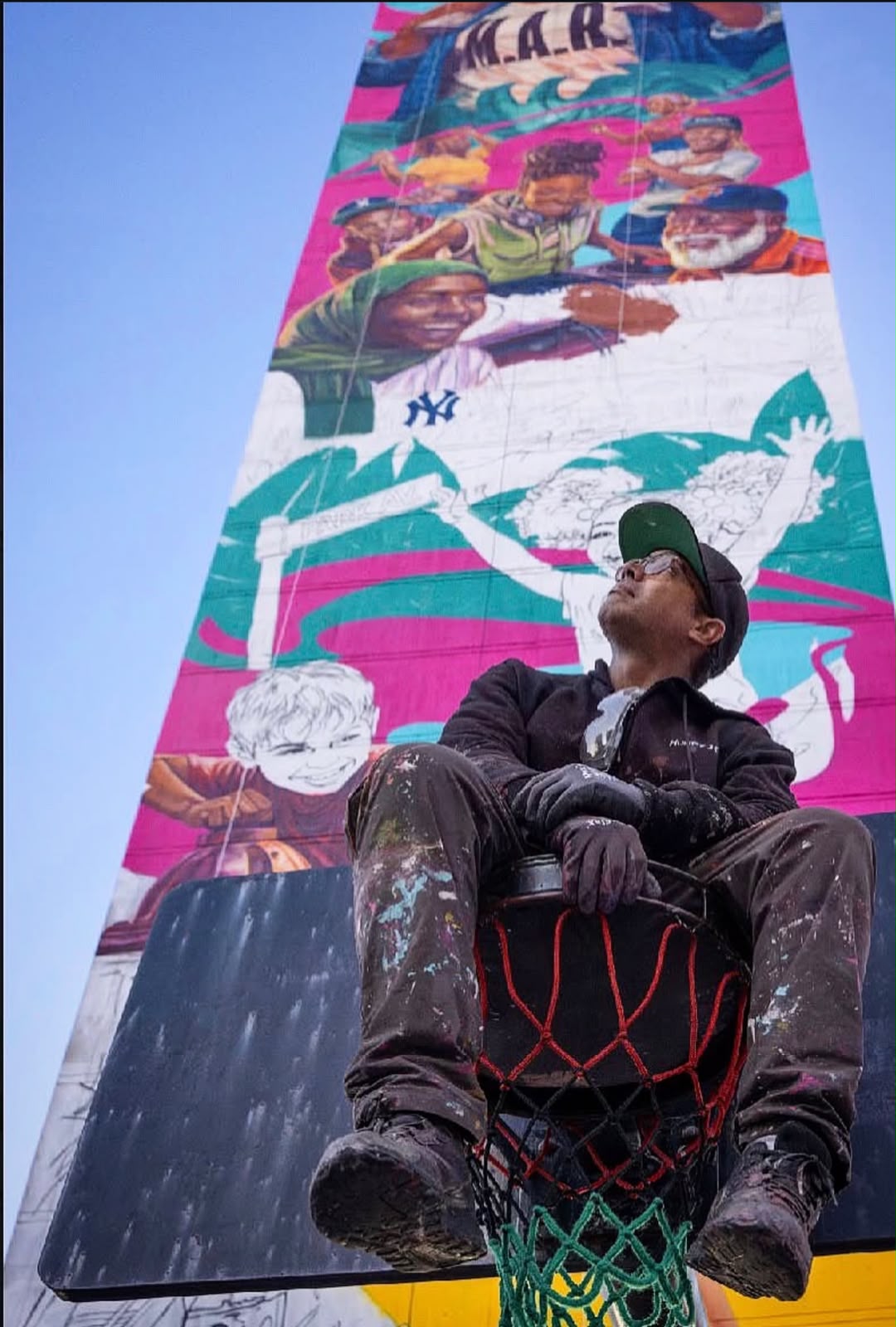 Arte dominicano toca el cielo neoyorquino: Angurria crea en el Bronx el mural más alto de EE.UU.