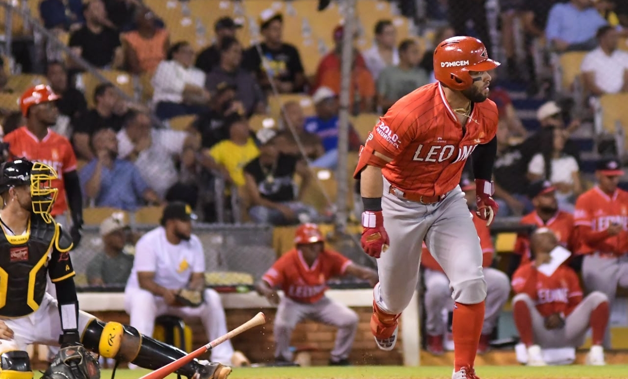 José Marmolejos se fue de 4-4 y remolcó dos carreras en la victoria de los Leones.