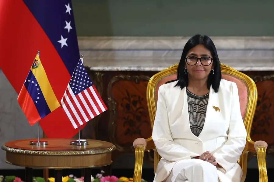Delcy Rodríguez promete elecciones en Venezuela con autoridad electoral